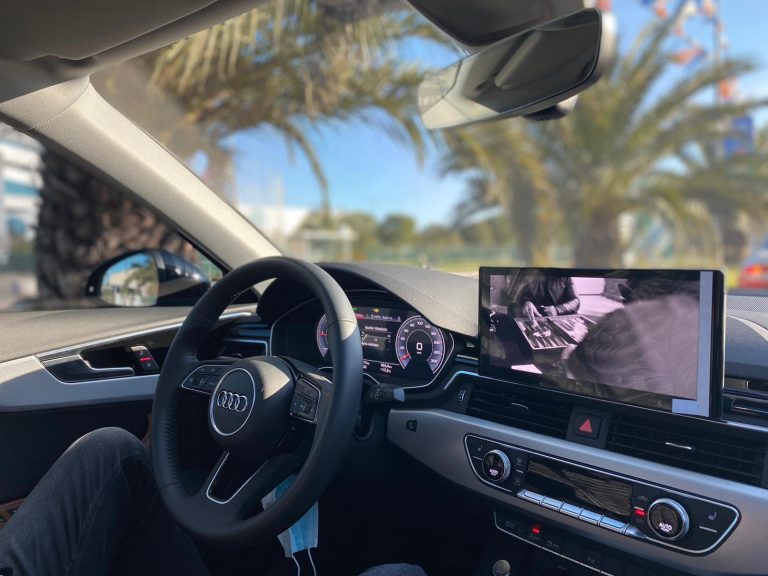 AUDİ A4 VİDEO İZLEME USB'DEN HAREKET HALİNDE VİDEO İZLEYEBİLME