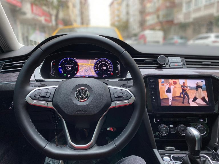 PASSAT VİDEO İZLEME USB’DEN HAREKET HALİNDE VİDEO İZLEYEBİLME