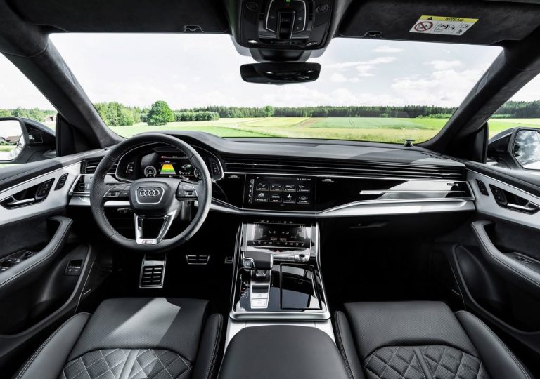 AUDİ Q8 VİDEO İZLEME USB’DEN HAREKET HALİNDE VİDEO İZLEYEBİLME